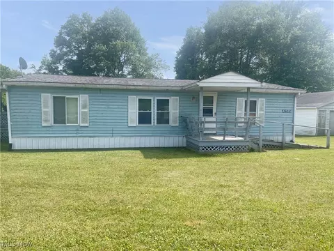 42585 Osbourne Rd, Wellsville, OH 43968