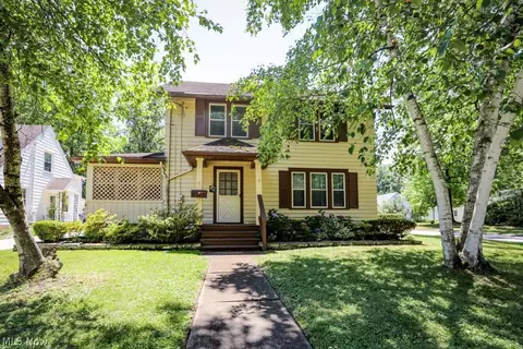 728 E Riddle Ave, Ravenna, OH 44266