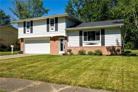 165 Whitman Blvd, Elyria, OH 44035