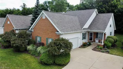 425 E Parkway Blvd, Aurora, OH 44202