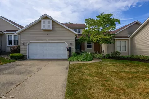 570 Bell Mawr Pl, Barberton, OH 44203
