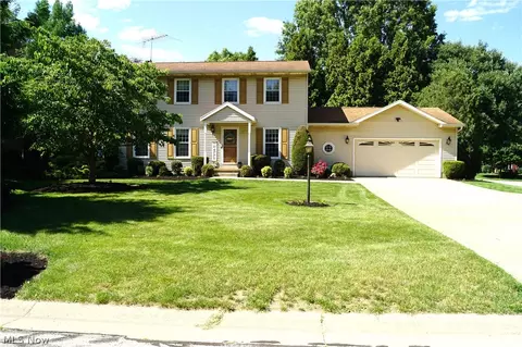 1953 Basswood Dr, Kent, OH 44240