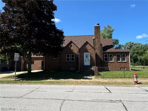 12 Levan Dr, Painesville, OH 44077