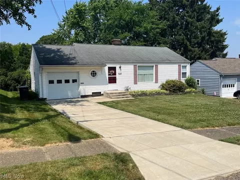 3867 Bernard Ave NW, Canton, OH 44709