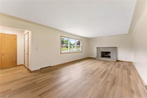 195 N Bridge St, Struthers, OH 44471 photo 10