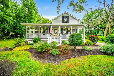 8976 Hendricks Rd, Mentor, OH 44060