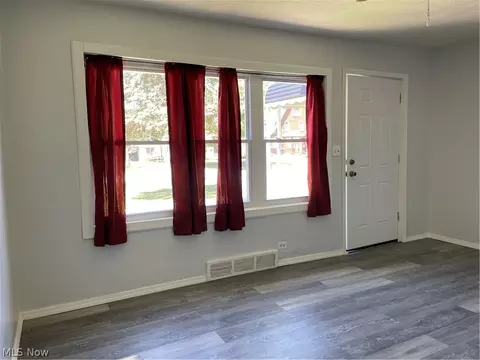 Living - 1700 Ohio Ave, Ashtabula, OH 44004 photo 2 of 2