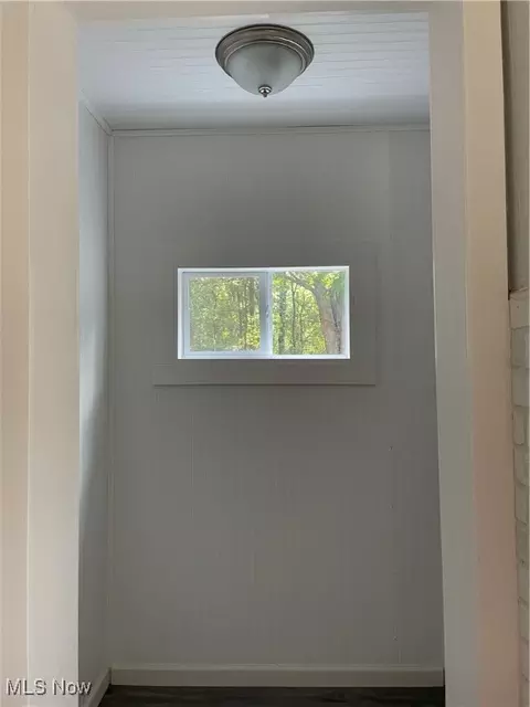 Entry Way - 1700 Ohio Ave, Ashtabula, OH 44004 photo 3 of 4