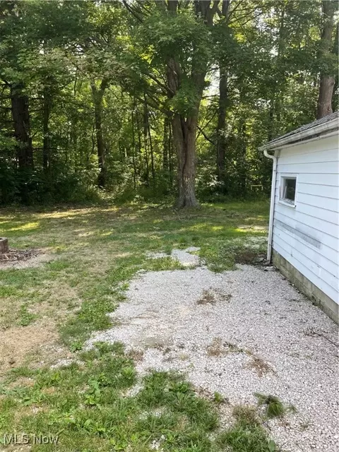 Exterior - 1700 Ohio Ave, Ashtabula, OH 44004 photo 2 of 3