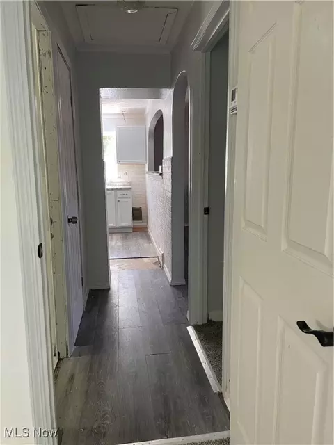 Entry Way - 1700 Ohio Ave, Ashtabula, OH 44004 photo 1 of 4
