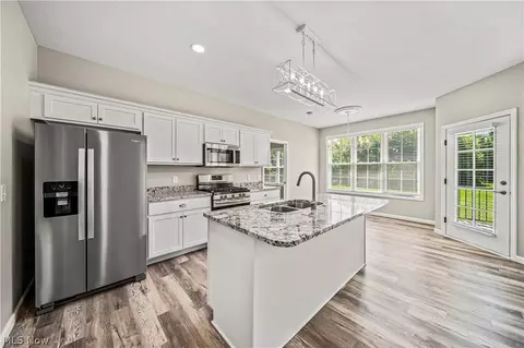 973 Lake Rd, Conneaut, OH 44030 photo 8