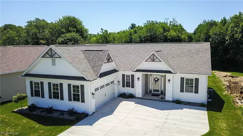 973 Lake Rd, Conneaut, OH 44030 photo 2