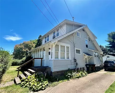 413 Ridge St, Belpre, OH 45714