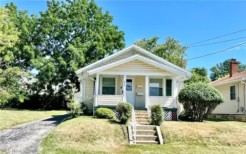 829 Indian Trl, Akron, OH 44314