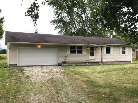 5664 Thompson Clark Rd, Bristolville, OH 44402