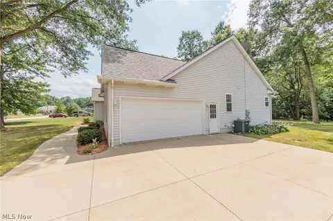 Exterior - 3961 Kenneth Dr, Rootstown, OH 44272 photo 3 of 3