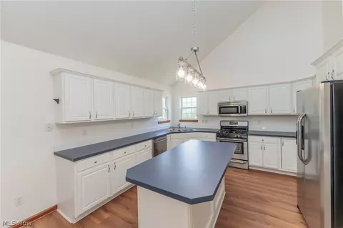 Kitchen - 3961 Kenneth Dr, Rootstown, OH 44272 photo 2 of 3