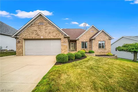 3549 Magnolia Dr, Seven Hills, OH 44131