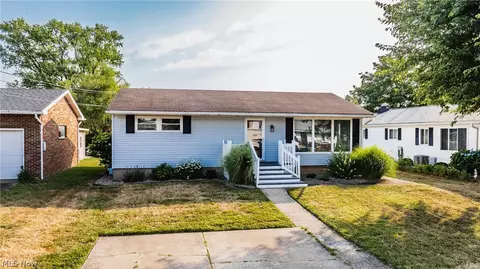 917 17th St, Vienna, WV 26105