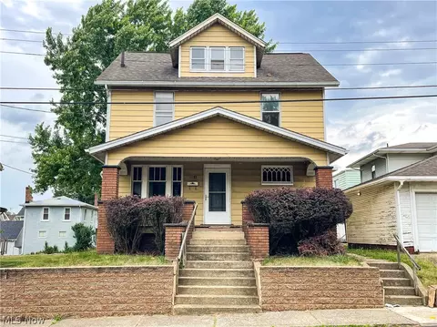 2811 9th St NW, Canton, OH 44708