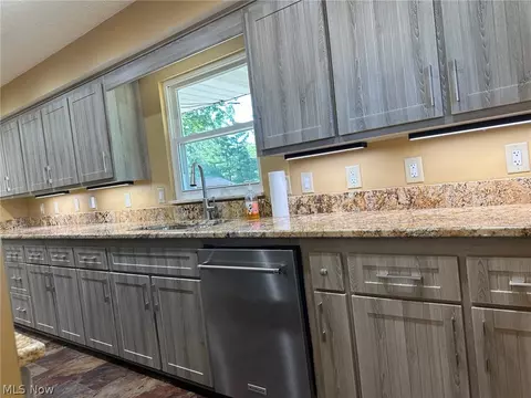 Kitchen - 414 Cherry Ln, Seven Hills, OH 44131 photo 1 of 3