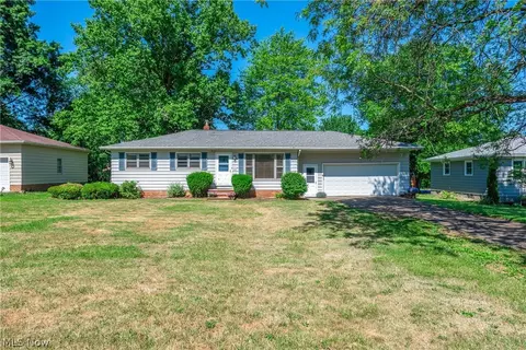 13686 Harper Rd, Strongsville, OH 44149