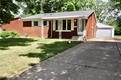 1221 New Mexico Ave, Lorain, OH 44052