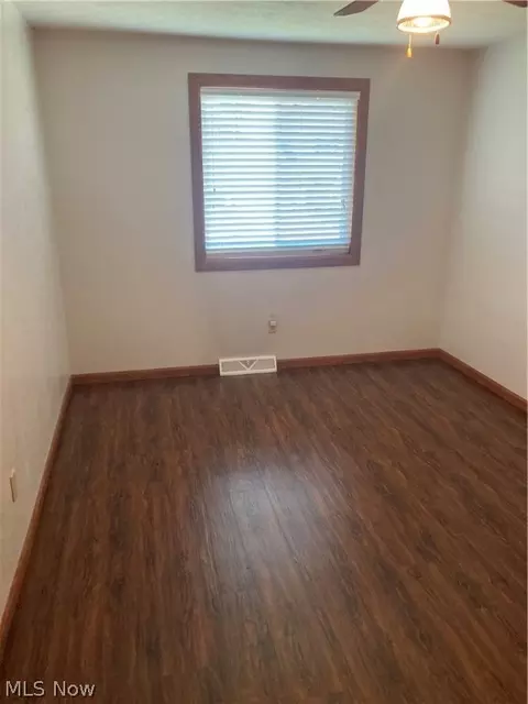 449 Colgate Ave, Elyria, OH 44035 photo 10