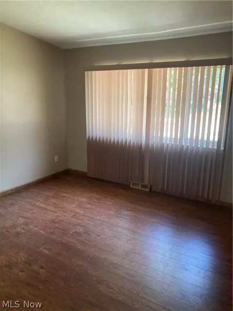 449 Colgate Ave, Elyria, OH 44035 photo 3