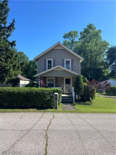 231 High St, Conneaut, OH 44030