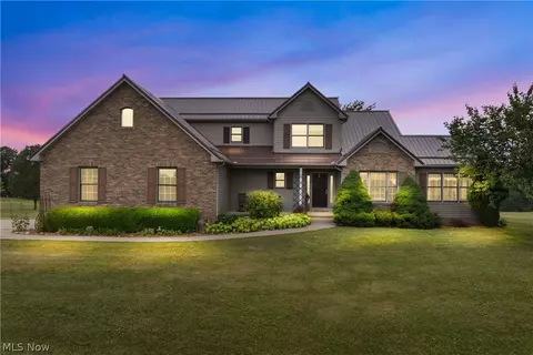 2069 Jasmine Rd NW, Carrollton, OH 44615