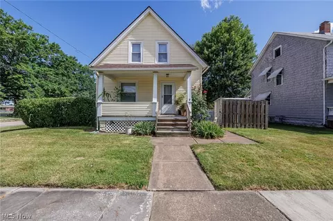 2403 E 34th St, Lorain, OH 44055