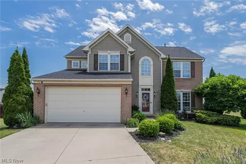 114 Granite Ct, Berea, OH 44017