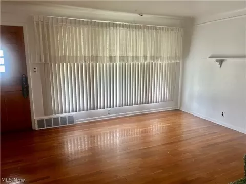 30001 Phillips Ave, Wickliffe, OH 44092 photo 12