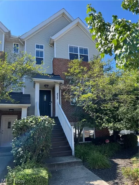 832 Greyton Rd, Cleveland, OH 44112