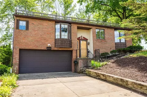 2805 Norma St, Cuyahoga Falls, OH 44223
