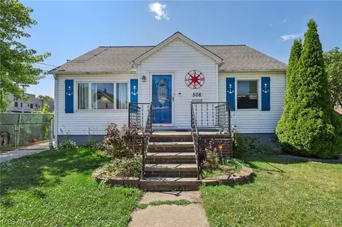 506 6th St, Fairport Harbor, OH 44077