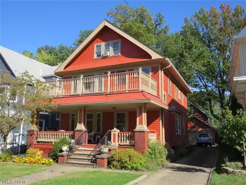 1247 Summit Ave, Lakewood, OH 44107