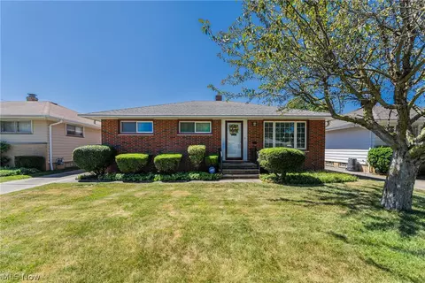 15608 Shirley Ave, Maple Heights, OH 44137