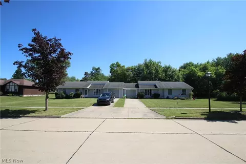 324 Brookland Dr, Medina, OH 44256