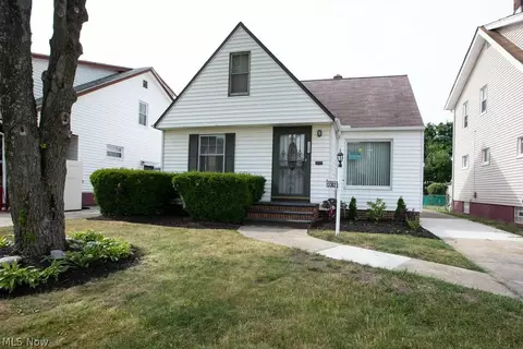 13302 Christine Ave, Garfield Heights, OH 44105
