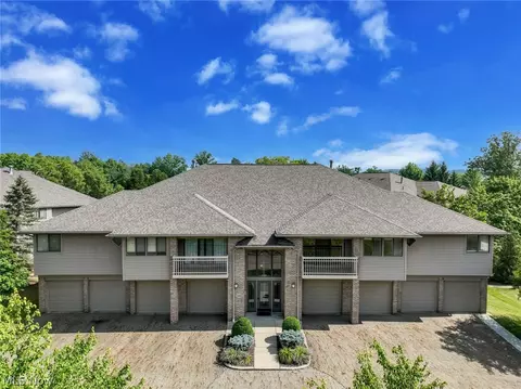 3800 Rosemont Blvd #109E, Fairlawn, OH 44333