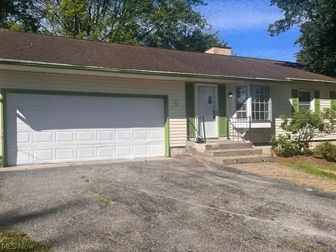 1007 Bryan Pl, Warren, OH 44485
