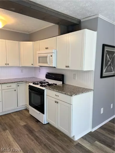 Kitchen - 3221 Morningside Ave, Ashtabula, OH 44004 photo 2 of 2