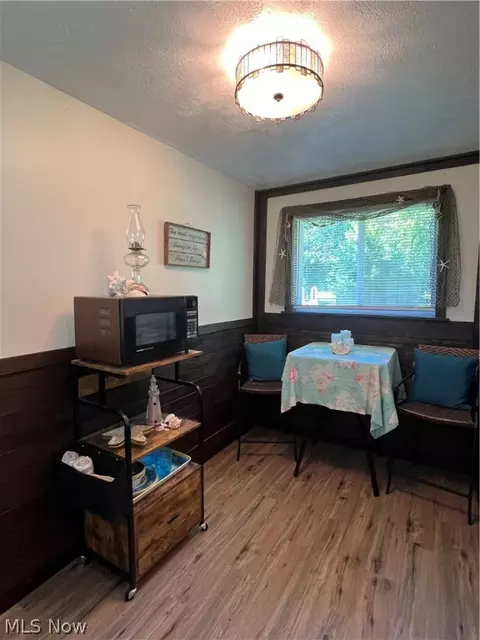Dining - 3221 Morningside Ave, Ashtabula, OH 44004 photo 2 of 2