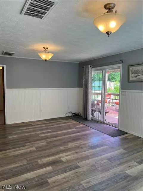 Living - 3221 Morningside Ave, Ashtabula, OH 44004 photo 1 of 1