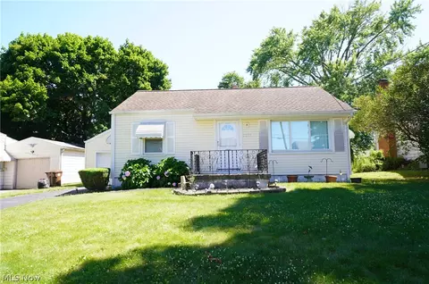 2277 W Manor Ave, Youngstown, OH 44514