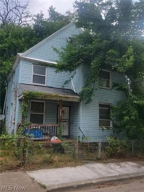 5803 Utica Ave, Cleveland, OH 44103