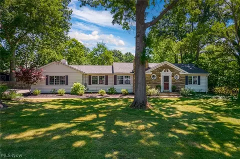3137 W Edgerton Rd, Stow, OH 44224