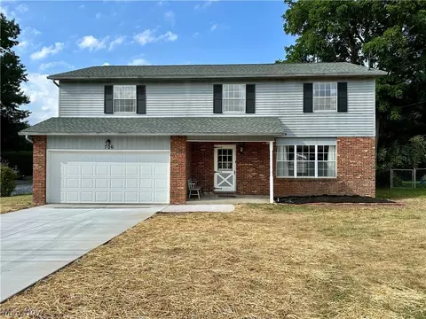 706 51st St, Vienna, WV 26105